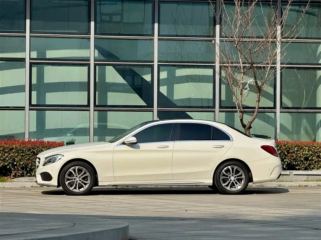 Mercedes-Benz C-Class 2015 — фото 4