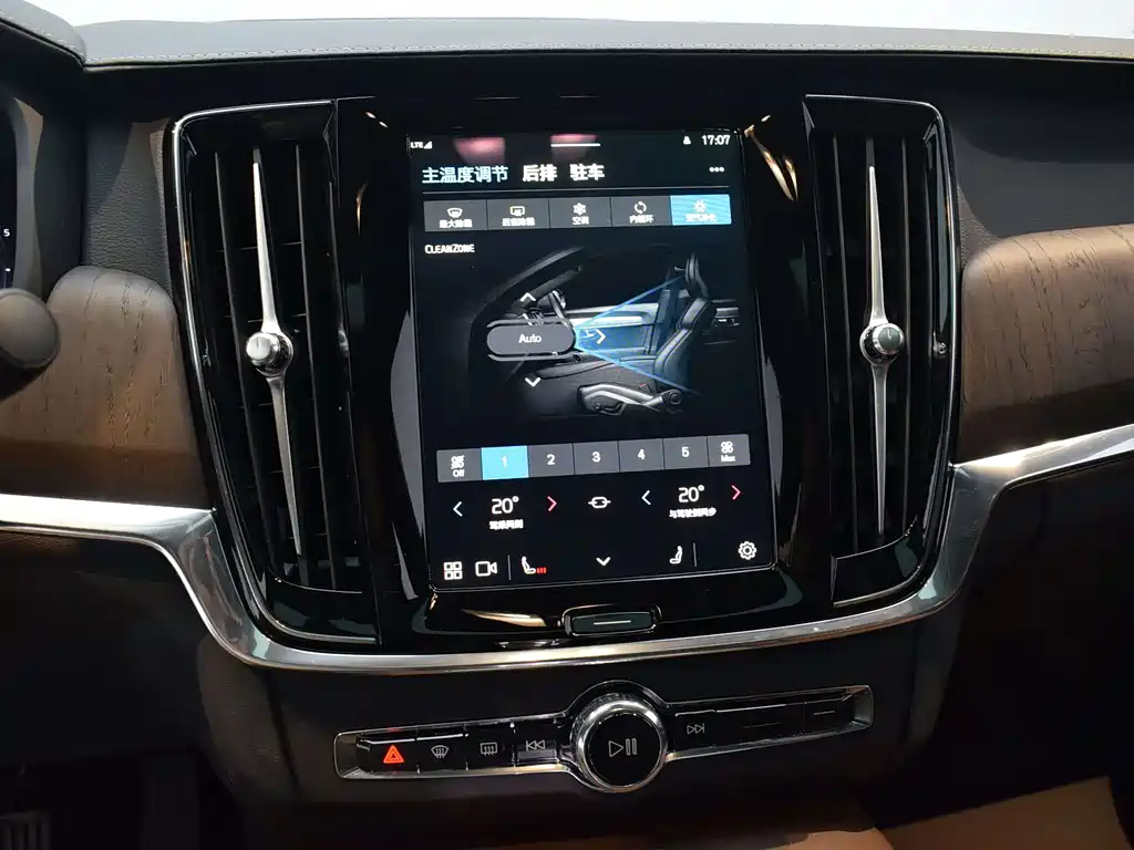 Volvo S90 2025 — фото 13