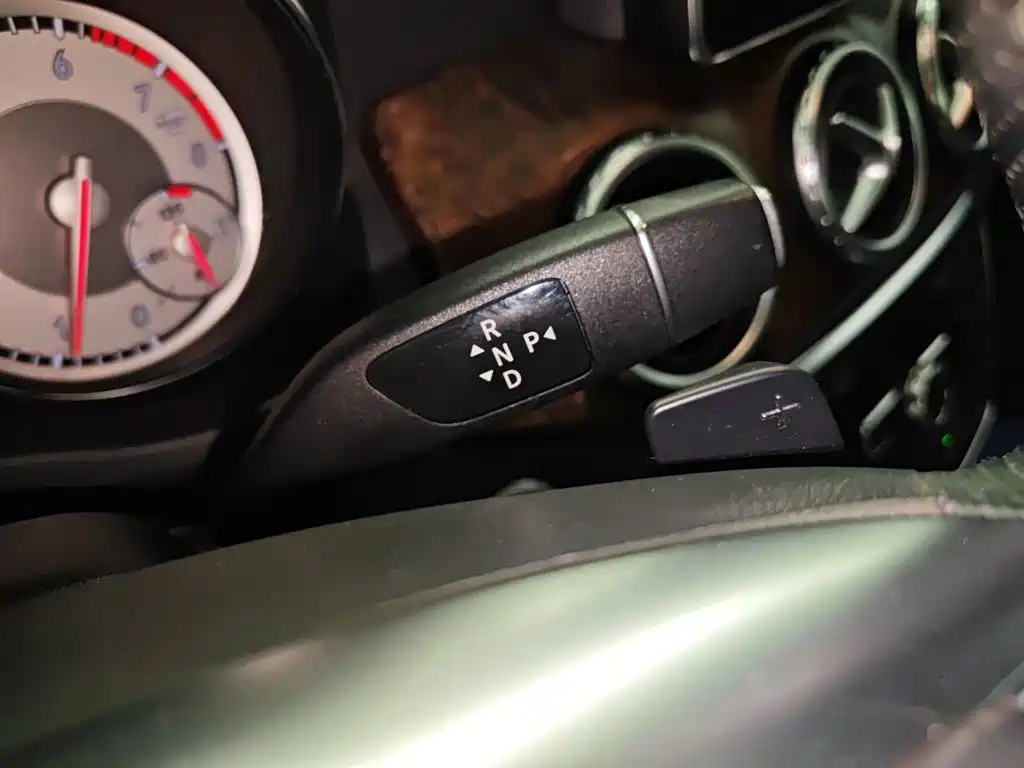 Mercedes-Benz GLA 2015 — фото 14