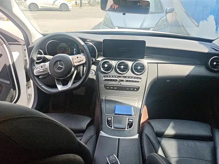 Mercedes-Benz C-Class 2020 — фото 12