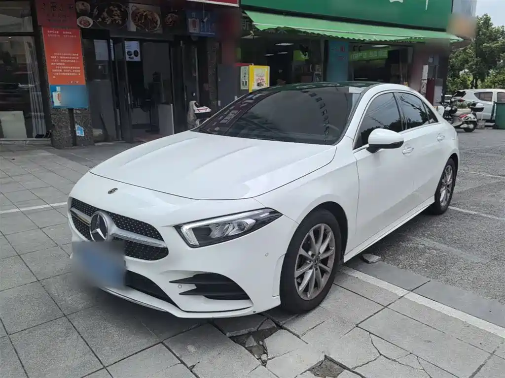 Mercedes-Benz A-Class 2019 — фото 2