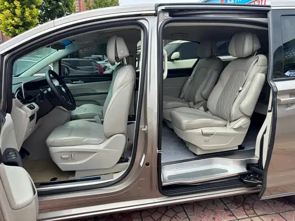 Buick GL8 2024