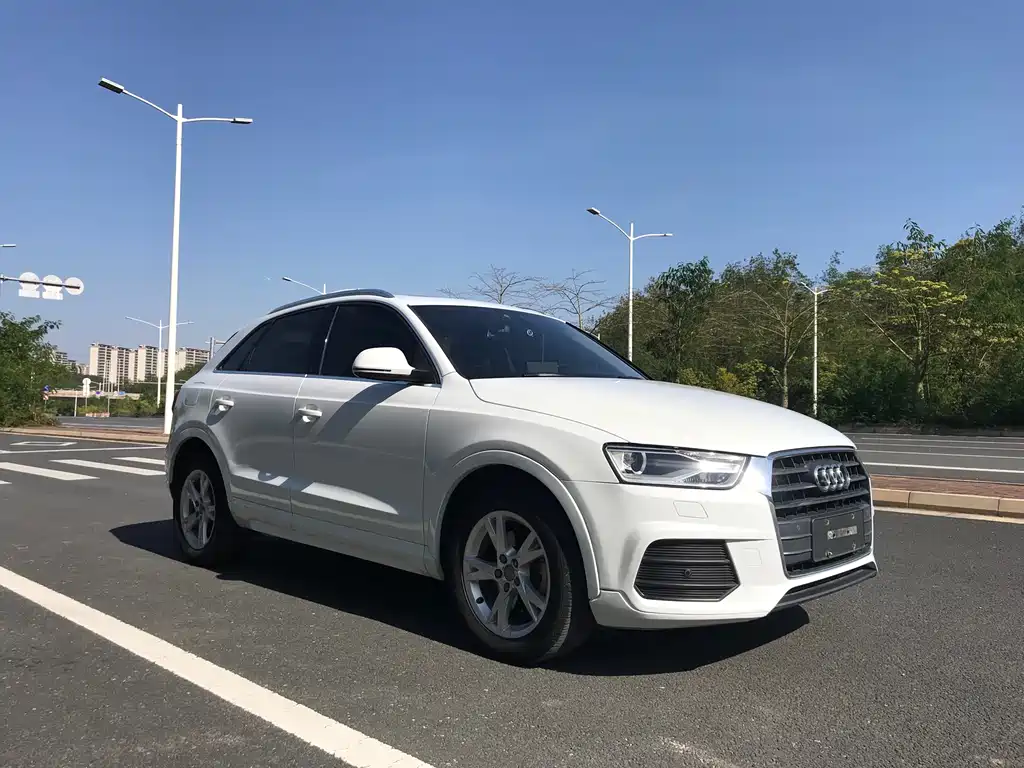 Audi Q3 2017 — фото 2