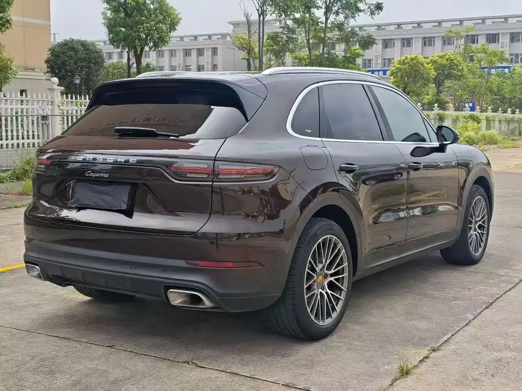 Porsche Cayenne 2018 — фото 9