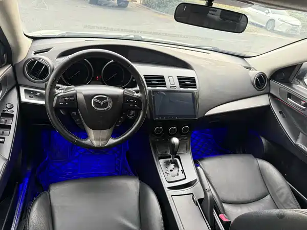Mazda 3 Xingcheng 2012