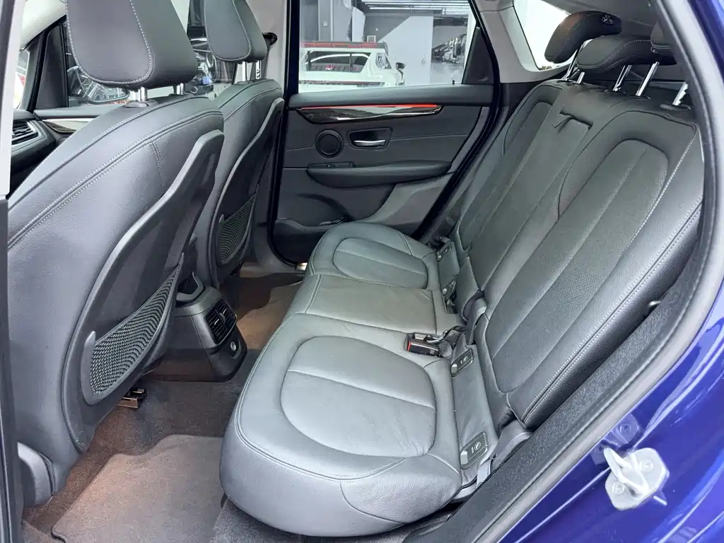 BMW 2 Series Station Wagon 2015 — фото 7
