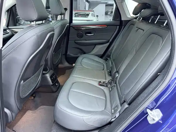 BMW 2 Series Station Wagon 2015