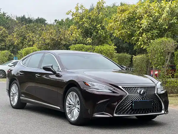 Lexus LS 2018