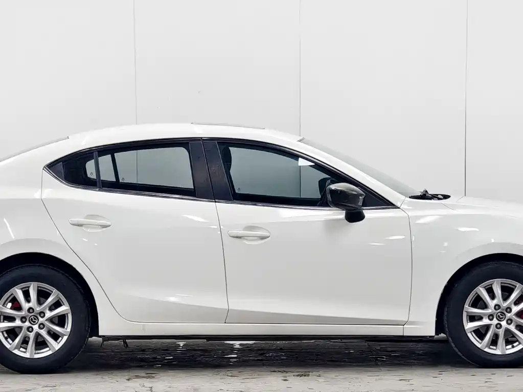 Mazda 3 Axela 2015 — фото 8