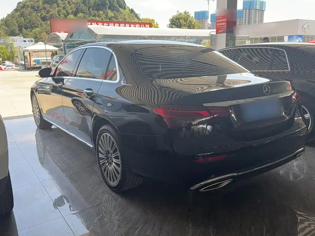 Mercedes-Benz E-Class 2023