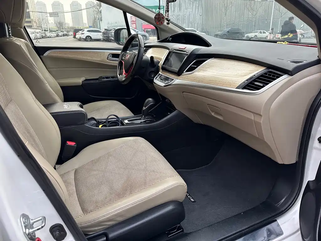 Honda Jade 2014 — фото 14