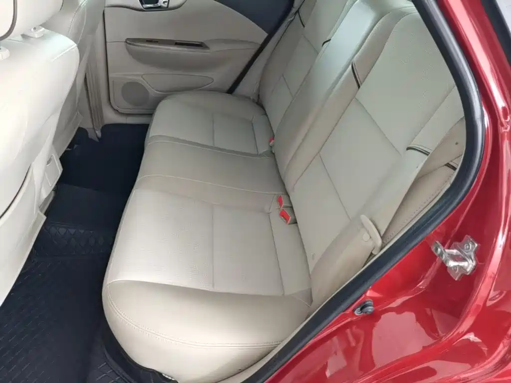 Buick Excelle 2015 — фото 17