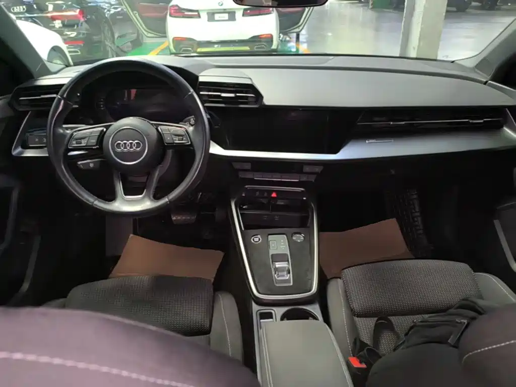 Audi A3 2021 — фото 10