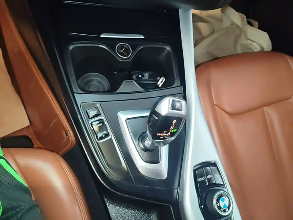 BMW 1 Series 2015 — фото 14