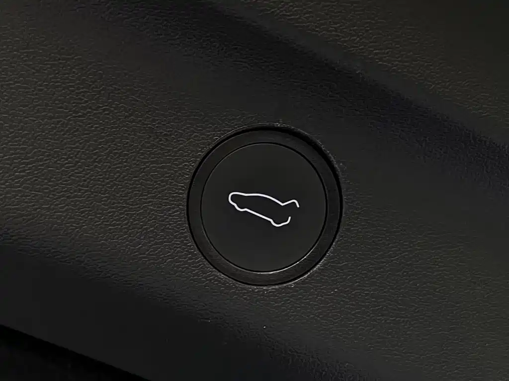 Tesla Model 3 2022 — фото 19