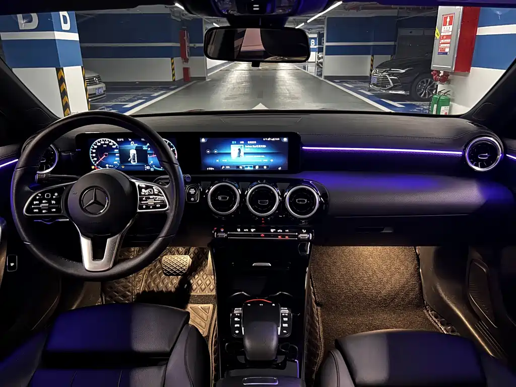 Mercedes-Benz A-Class 2022 — фото 9