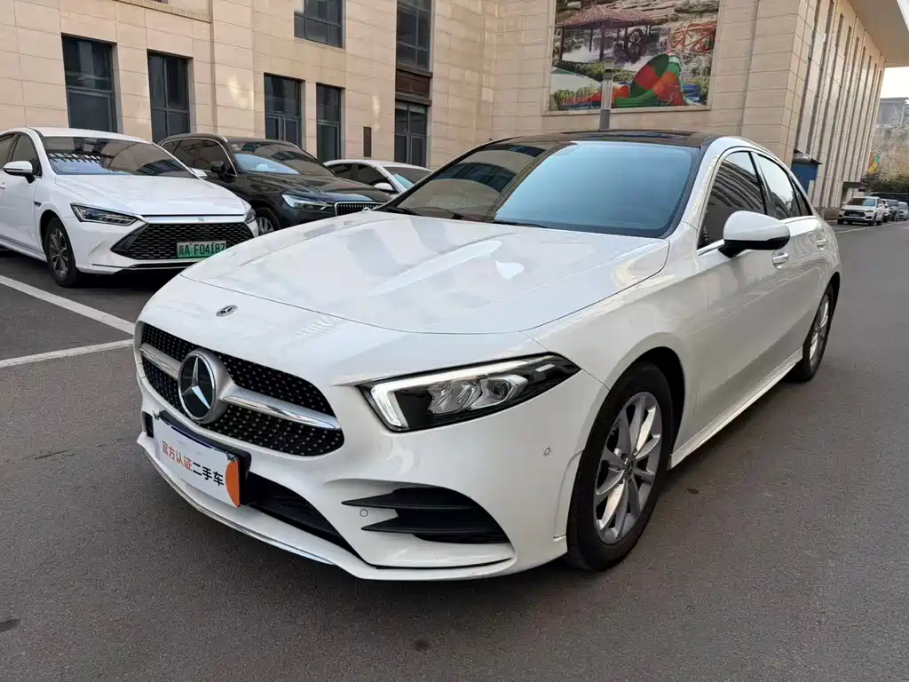 Mercedes-Benz A-Class 2022 — фото 1
