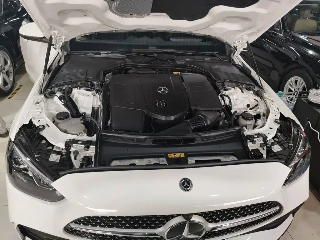 Mercedes-Benz C-Class 2023 — фото 16