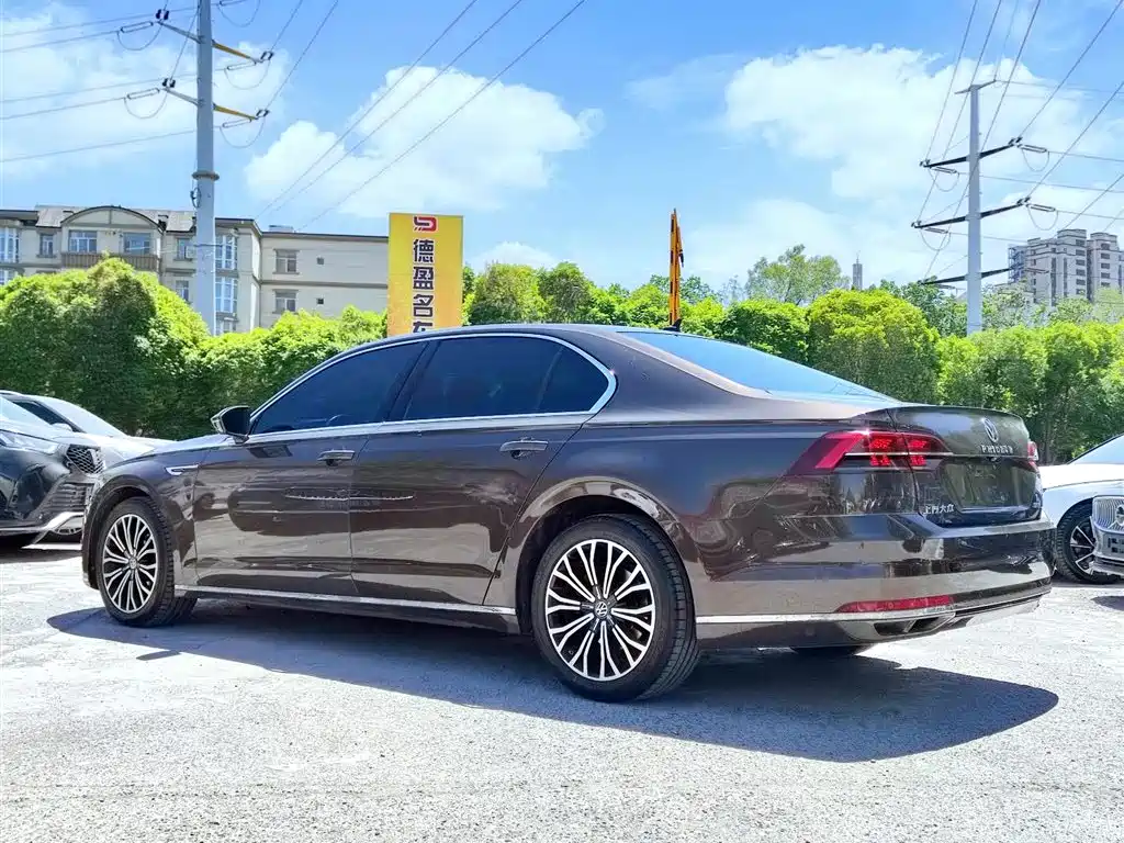Volkswagen Phideon 2018 — фото 6