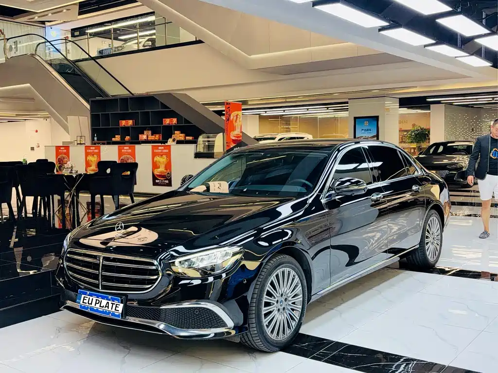 Mercedes-Benz E-Class 2022 — фото 1