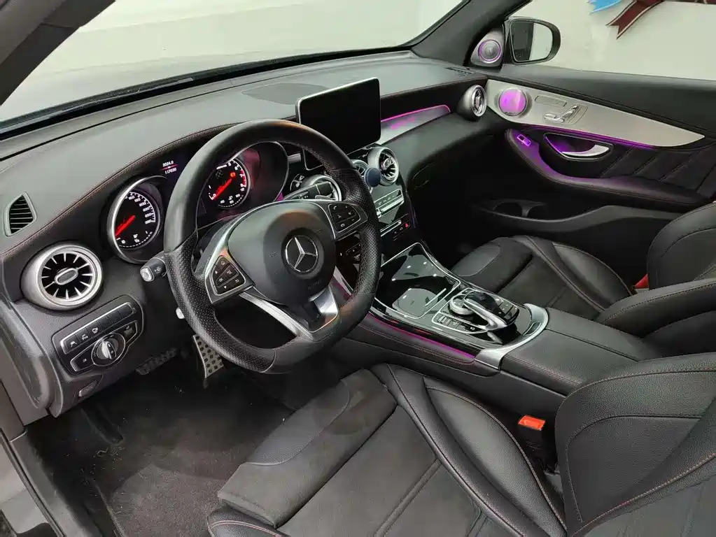Mercedes-Benz GLC AMG 2018 — фото 14