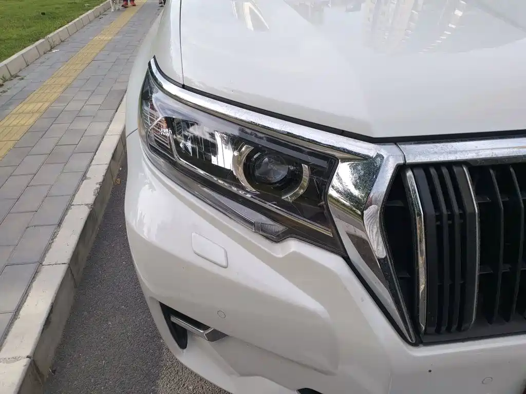 Toyota Prado 2018 — фото 7
