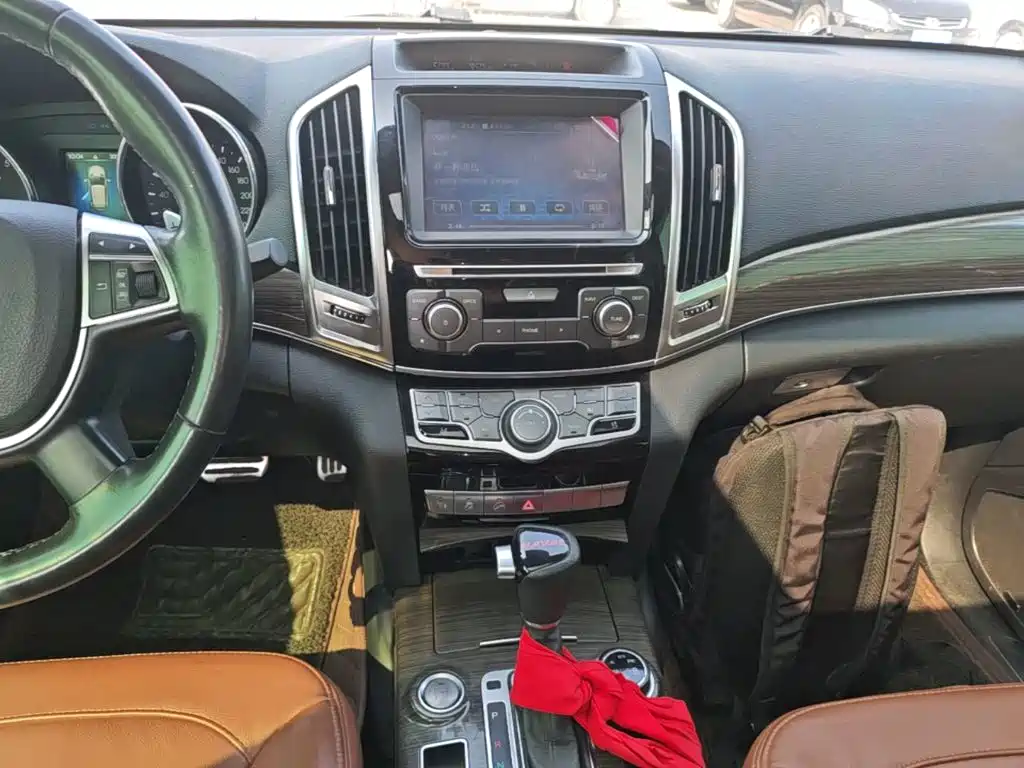 Haval H9 2015 — фото 13
