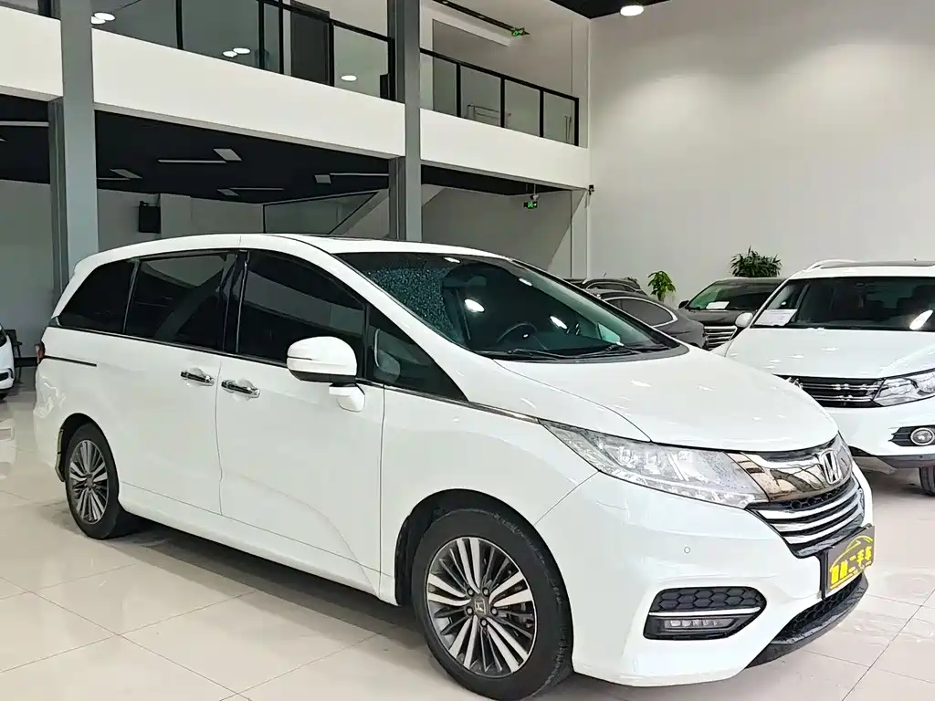 Honda Odyssey 2019 — фото 3