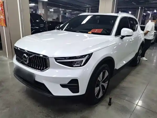 Volvo XC40 2024