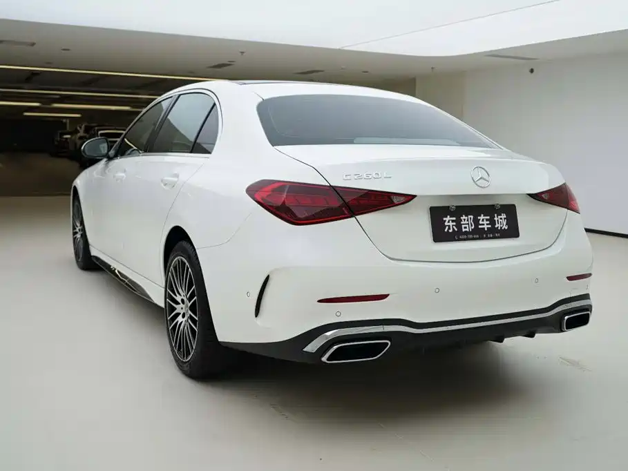 Mercedes-Benz C-Class 2024