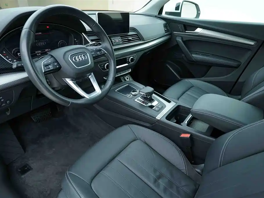 Audi Q5L 2021 — фото 10