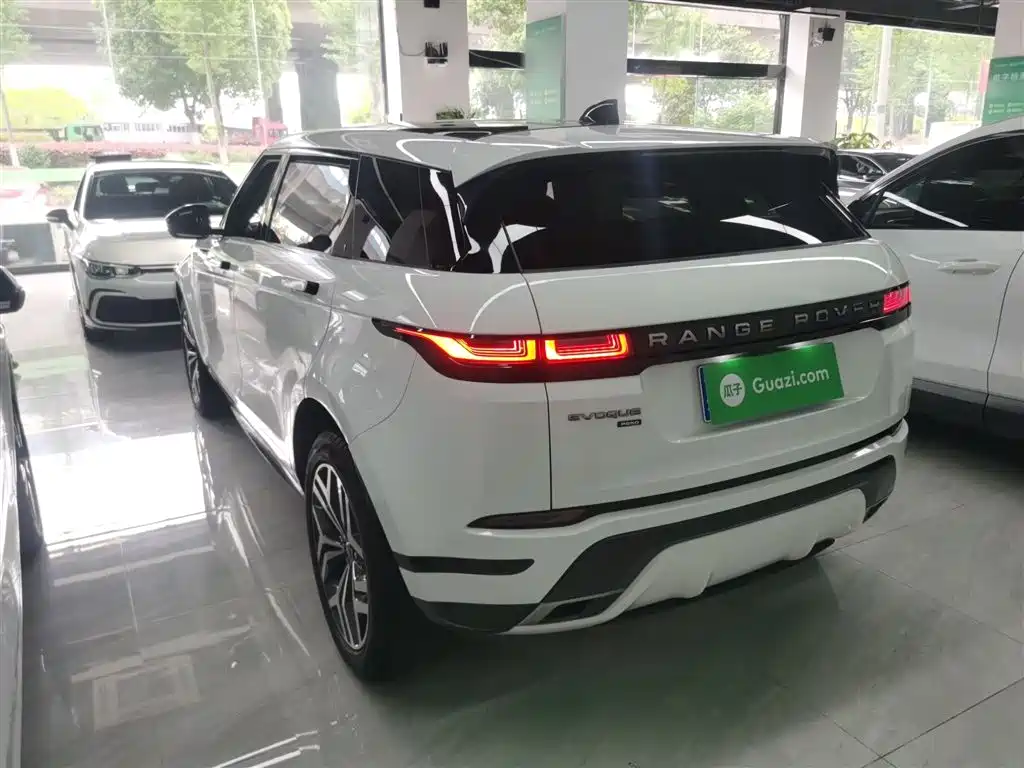 Land Rover Evoque 2022 — фото 23