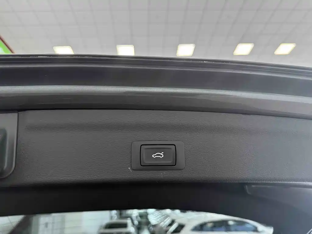 Audi Q3 2023 — фото 18