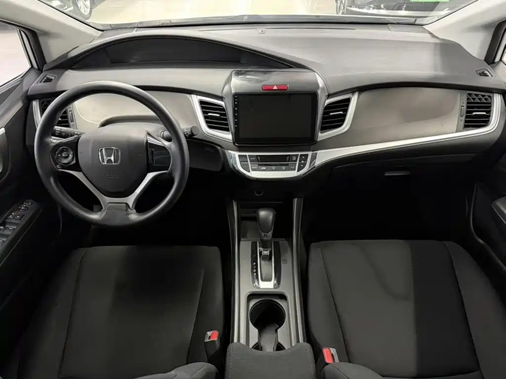 Honda Jade 2018 — фото 23