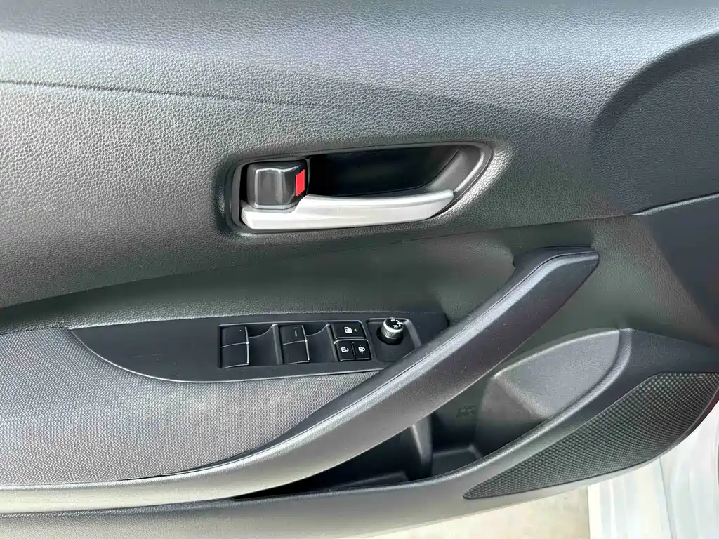 Toyota Corolla 2022 — фото 17