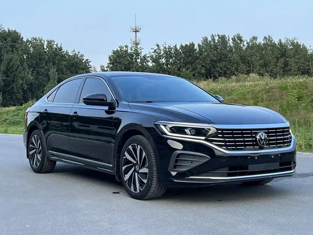 Volkswagen Passat 2024
