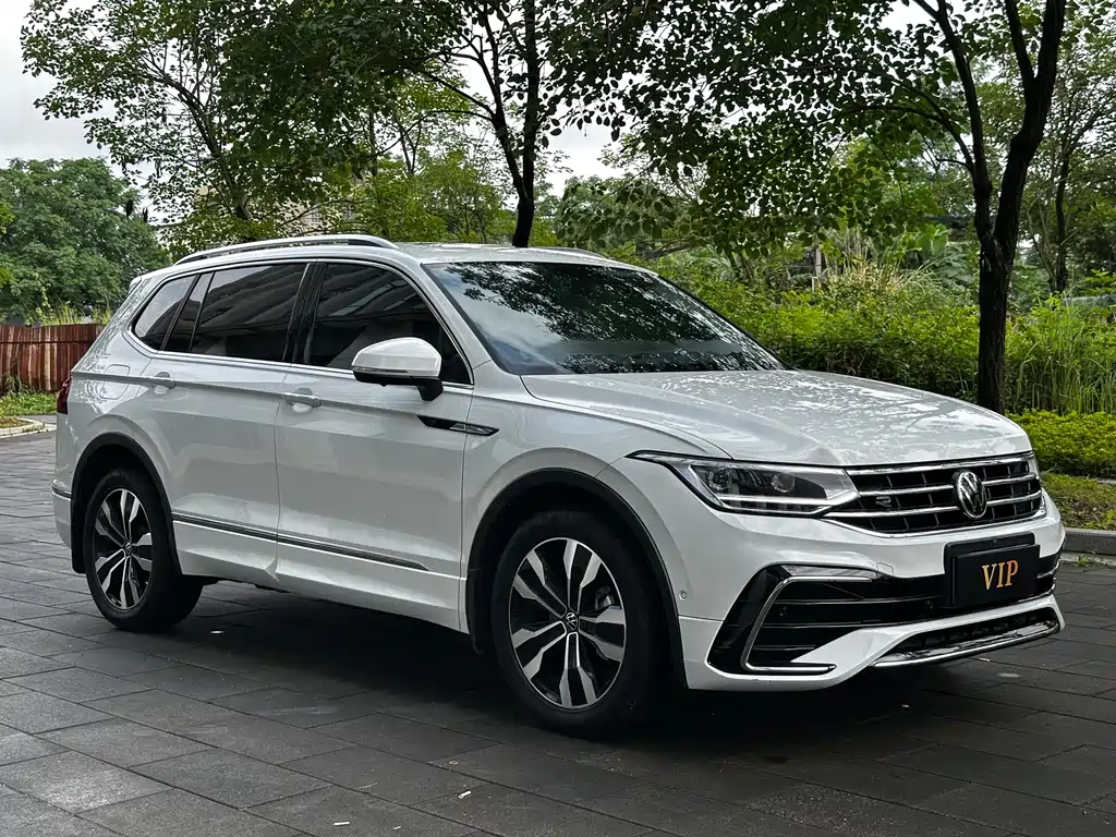 Volkswagen Tiguan L 2024 — фото 3