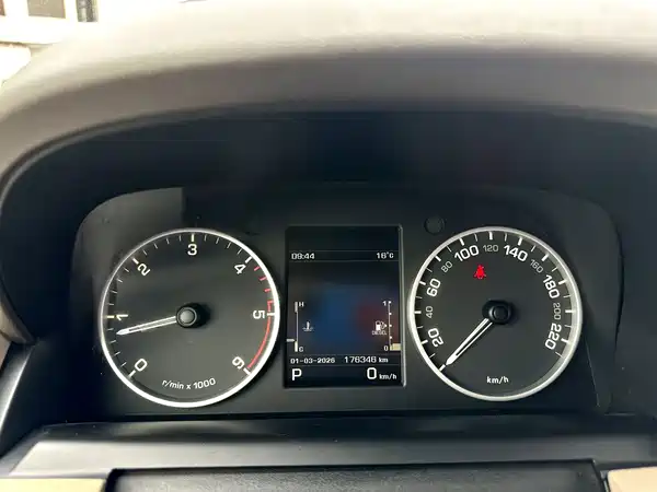 Land Rover Discovery 2013
