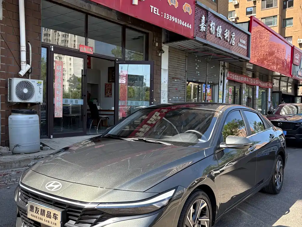 Hyundai Elantra 2023