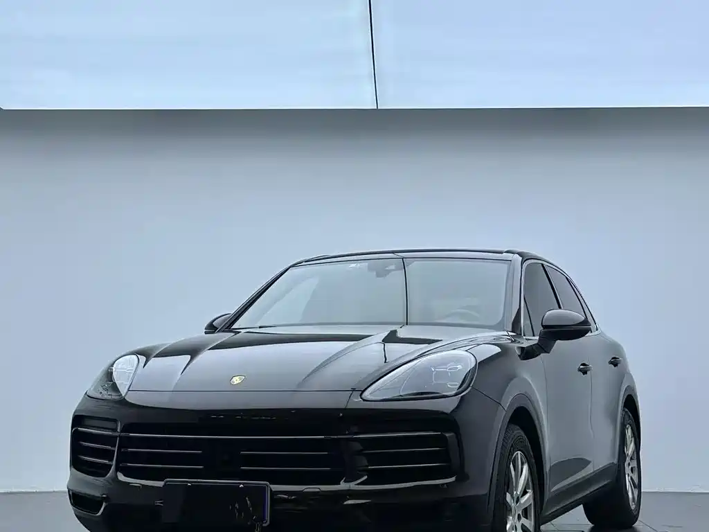 Porsche Cayenne 2018 — фото 1
