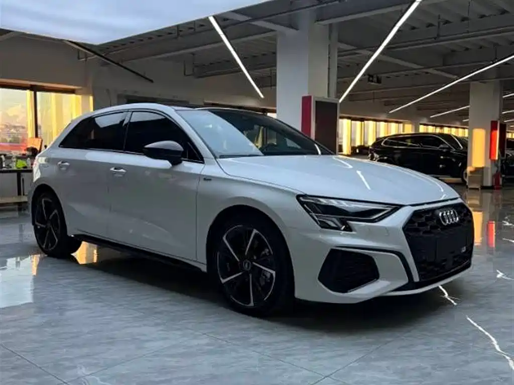 Audi A3 2022 — фото 2