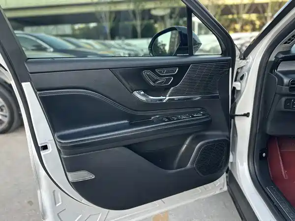 Lincoln Corsair 2021