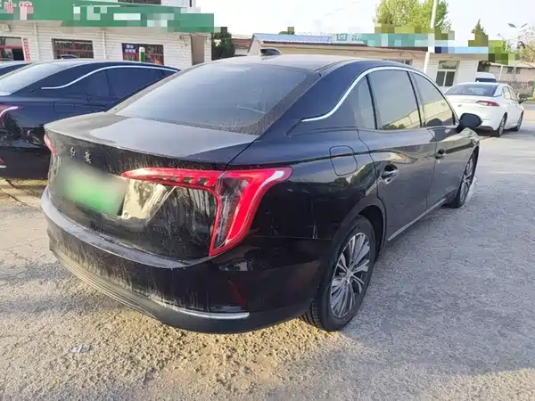 Hongqi E-QM5 2023