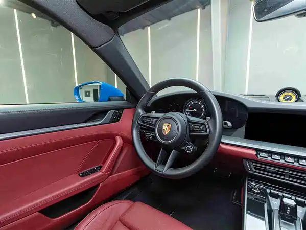 Porsche 911 2023