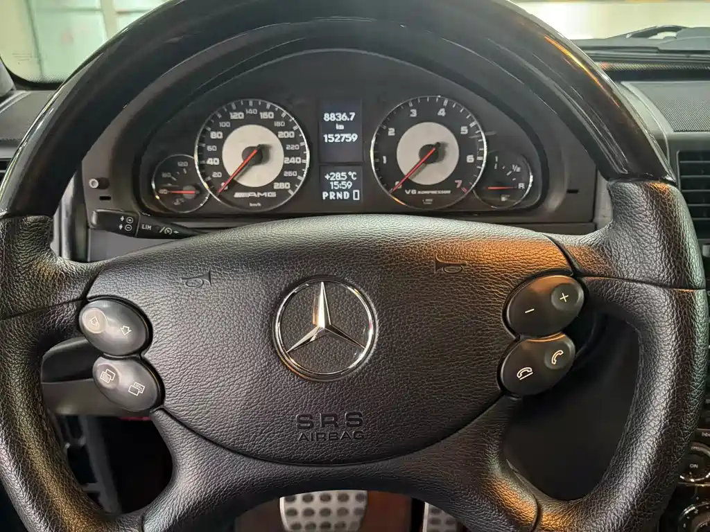 Mercedes-Benz G-Class AMG 2010 — фото 9