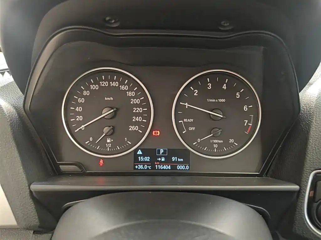 BMW 1 Series 2016 — фото 12