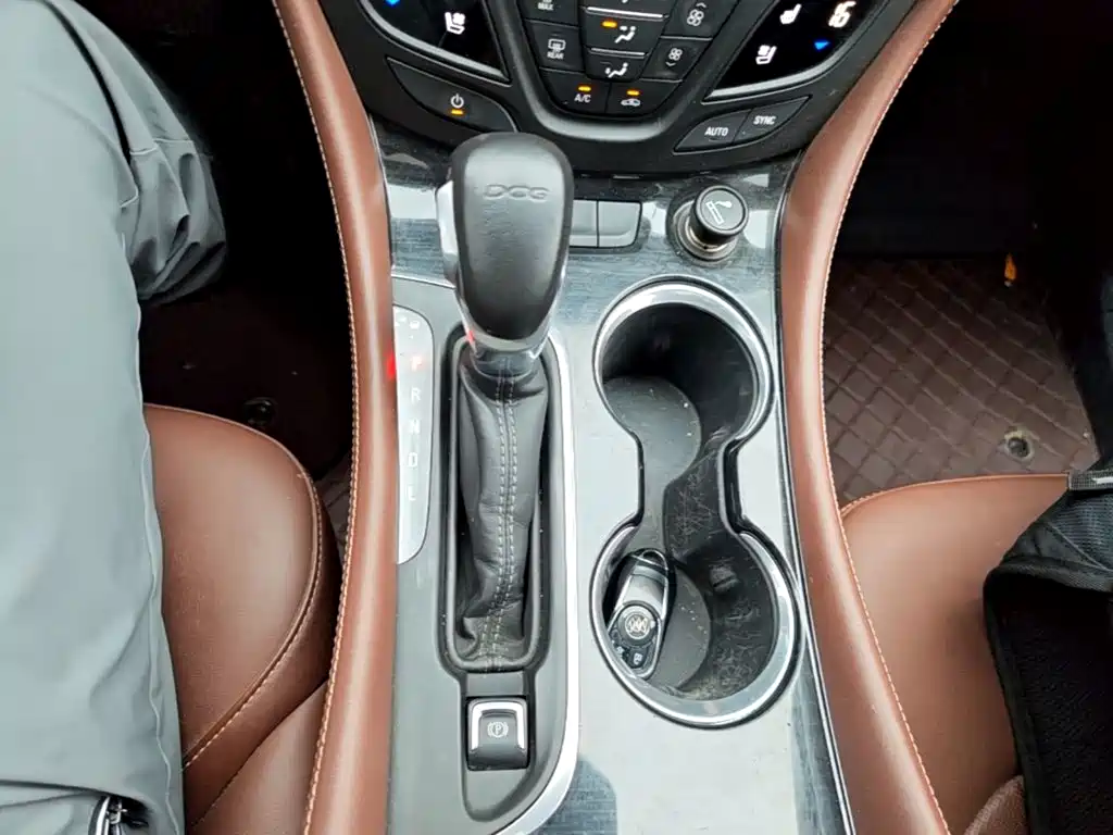 Buick Envision Plus 2021 — фото 21