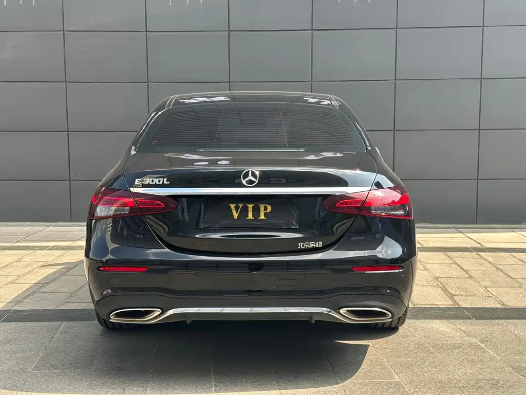 Mercedes-Benz E-Class 2023 — фото 10