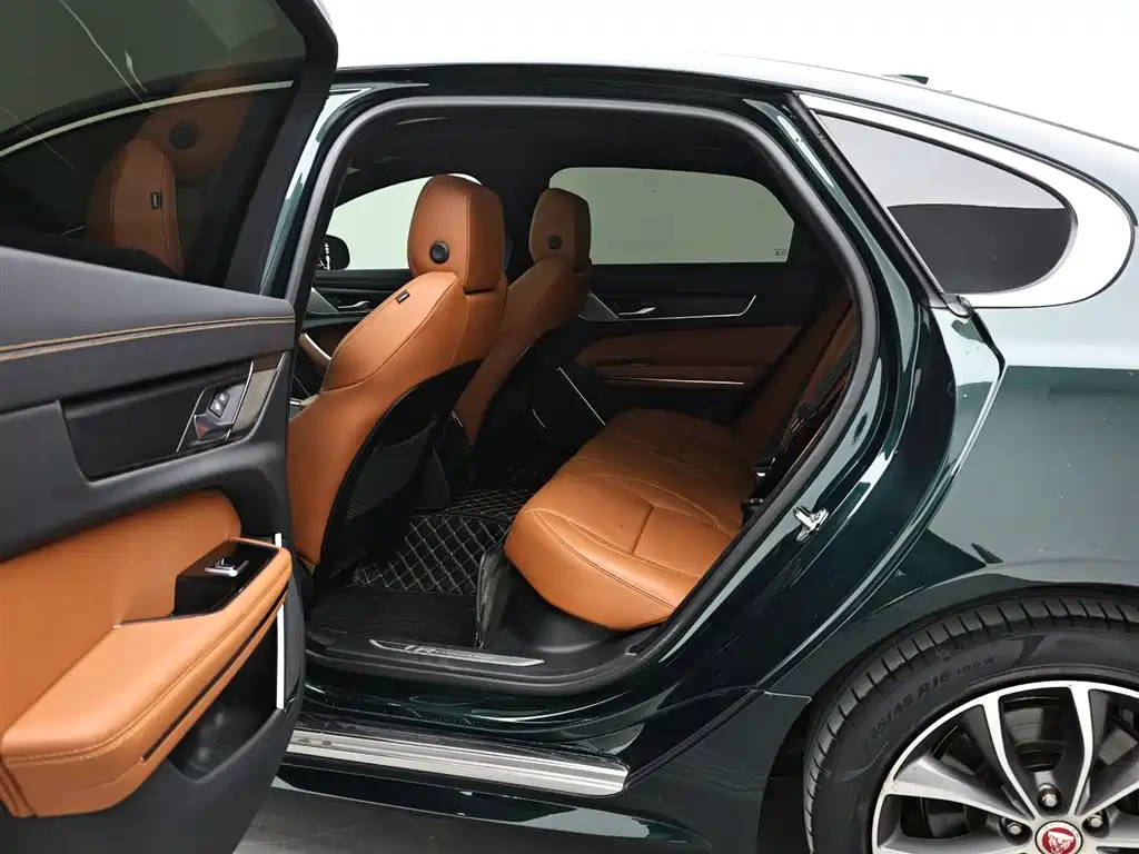 Jaguar XFL 2022 — фото 14