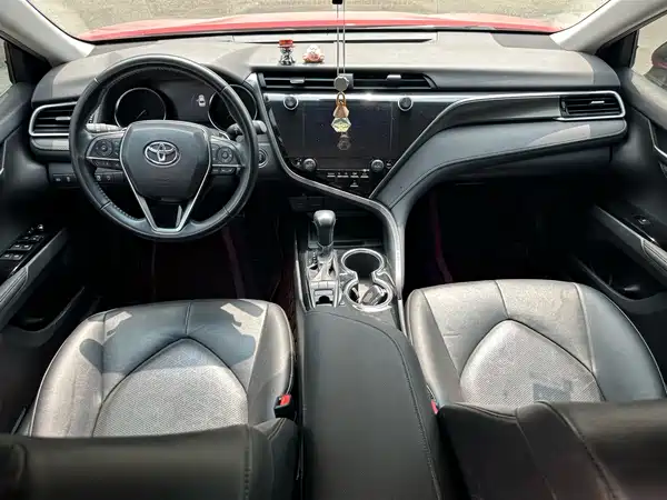 Toyota Camry 2019
